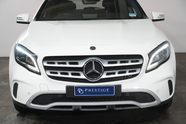 2019 Mercedes-Benz GLA-Class 180 SUV Image 3