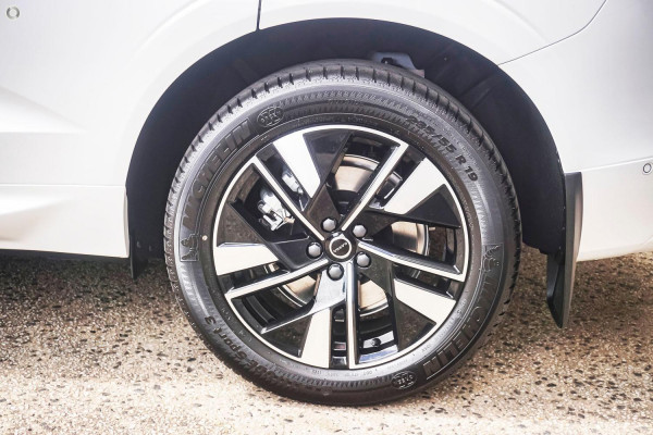 2026 Volvo XC60 UZ Plus T8 Plug-in Hybrid Dark SUV Image 14