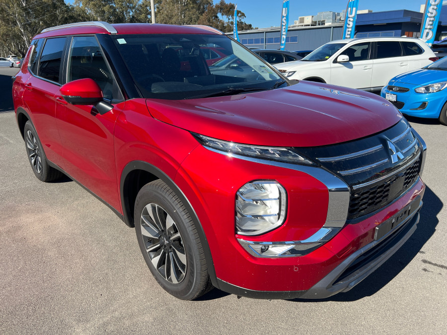 2025 Mitsubishi Outlander ZM LS SUV Image 3