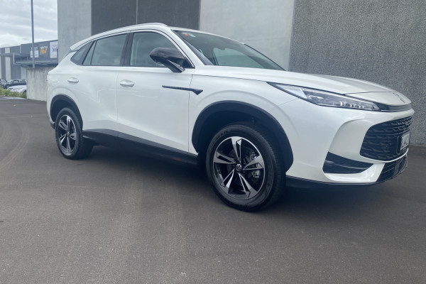2025 MG HS AS33 Vibe SUV Image 1
