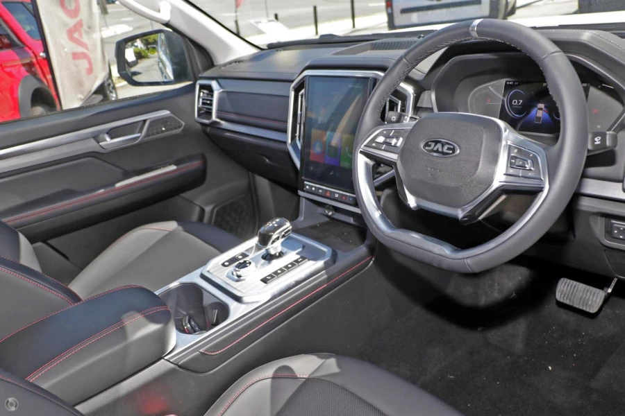2026 JAC T9  Oasis Ute Image 5