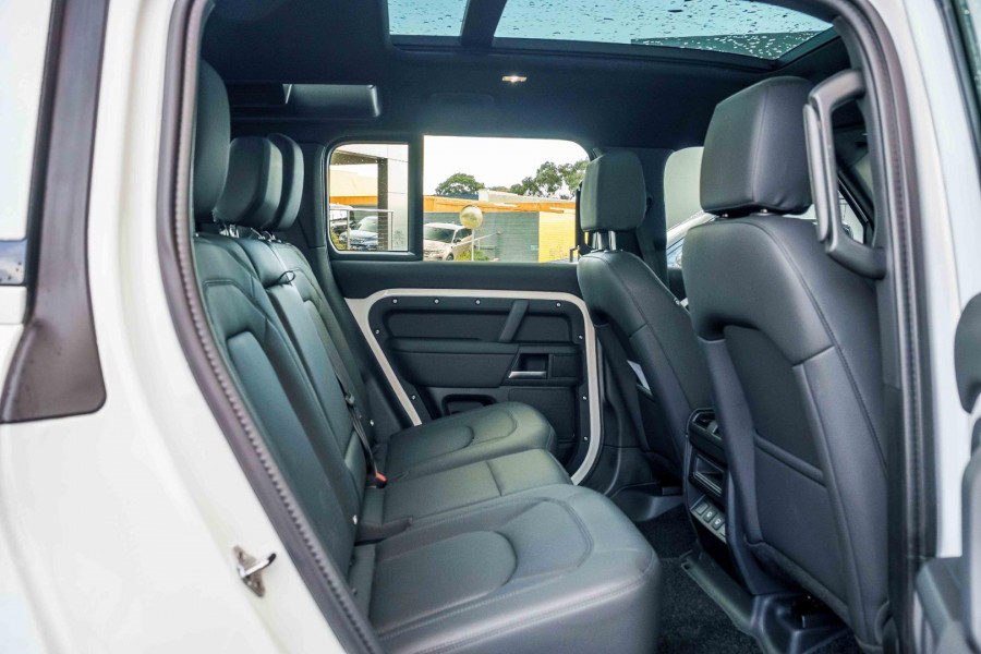 2025 MY25.5 Land Rover Defender L663 110 D350 X-Dynamic SE SUV