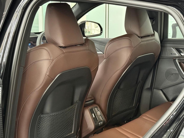 2024 BMW iX2 U10 eDrive20 M Sport SUV image 10