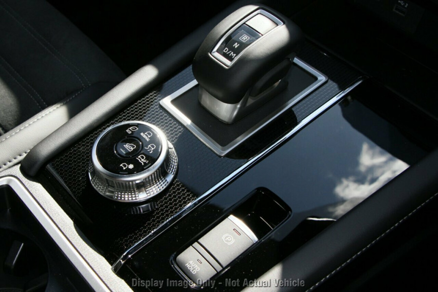 2024 Mitsubishi Outlander ZM Black Edition SUV Image 14