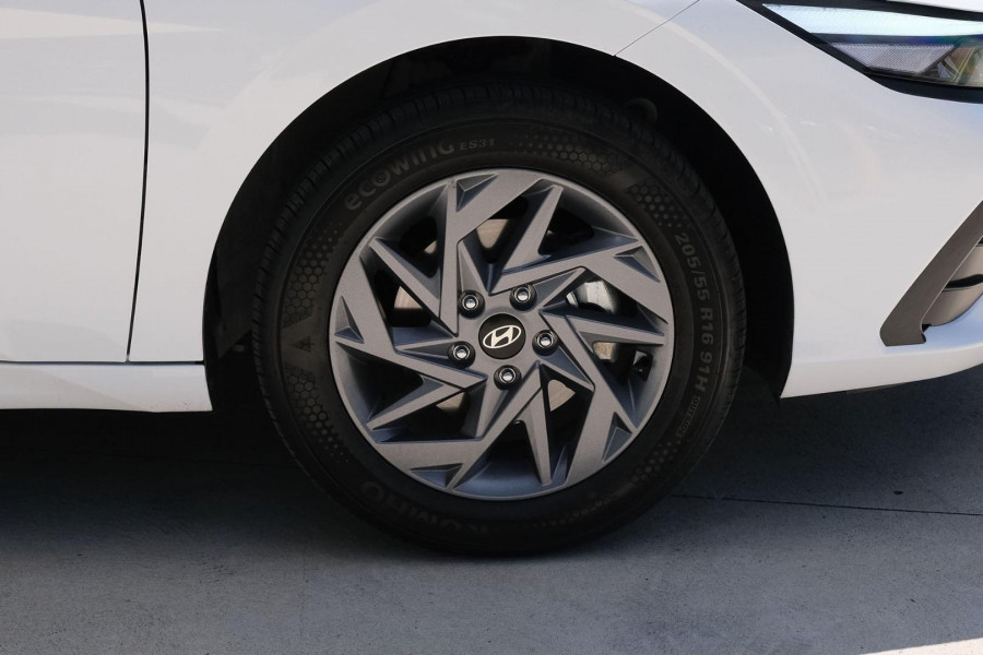 2026 Hyundai i30 CN7.V4 Hybrid Sedan Image 6