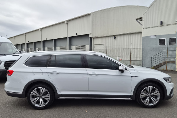 2023 Volkswagen Passat B8 Alltrack 162TSI Wagon Image 9
