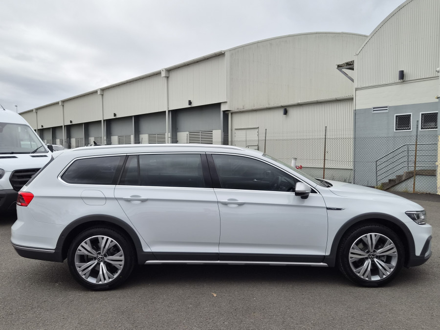 2023 Volkswagen Passat B8 Alltrack 162TSI Wagon Image 9