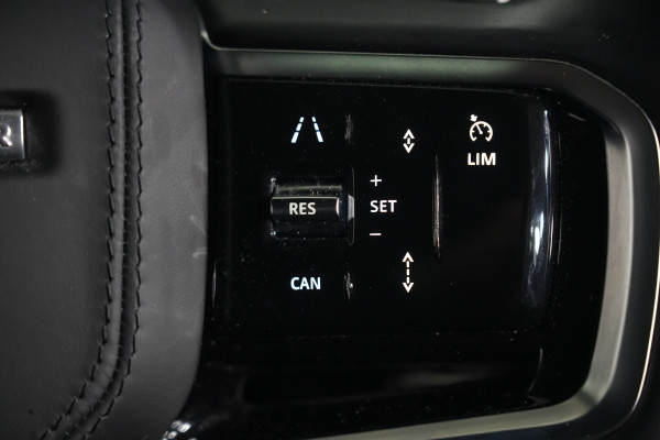 2023 Land Rover Range Rover Velar L560 P250 R-Dynamic S SUV Image 23