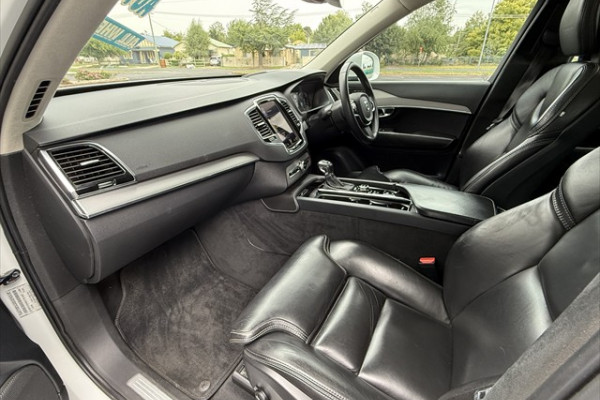 2017 Volvo XC90 L Series D5 Inscription SUV Image 19
