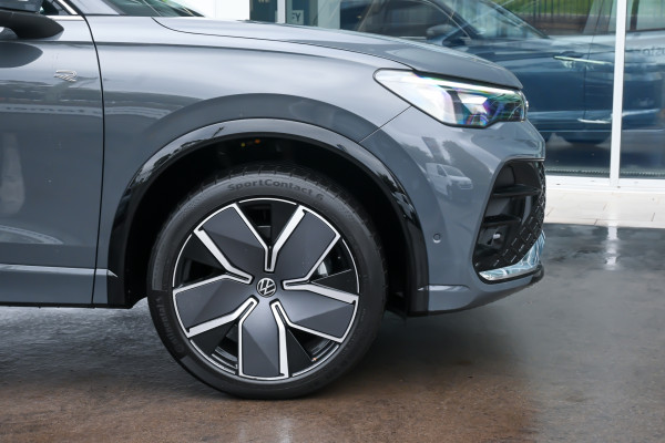 2025 MY26 Volkswagen Tiguan CT 195TSI R-Line SUV Image 23