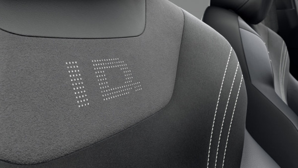 2025 Volkswagen ID. 5 E2 Pro SUV image 6