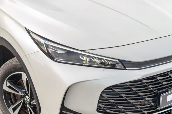 2026 MG HS Super Hybrid Excite SUV Image 3