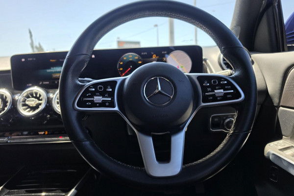 2020 Mercedes-Benz GLB-Class X247 GLB200 SUV Image 14