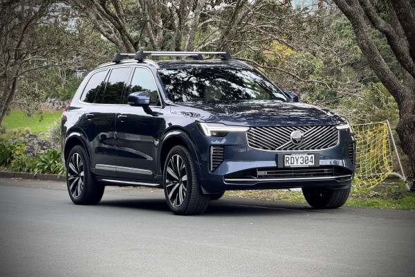 2025 Volvo XC90 L Series Ultra B5 Bright SUV Image 7