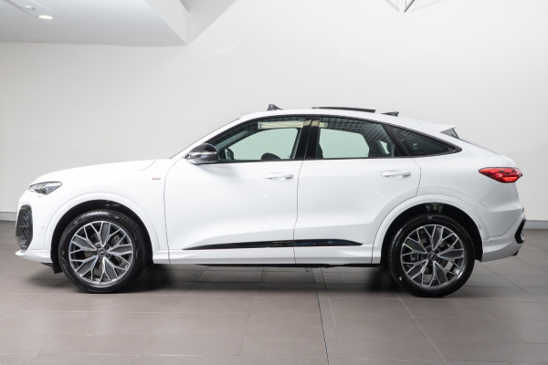 2026 MY25 Audi Q5 FY TFSI Sport SUV image 3