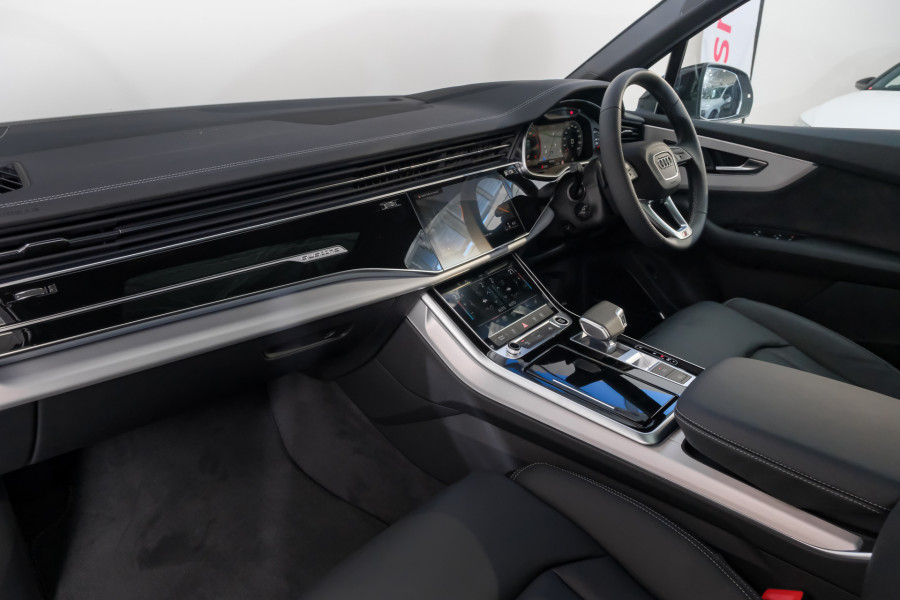 2026 MY25 Audi Q7 4M TDI 210kW S line SUV