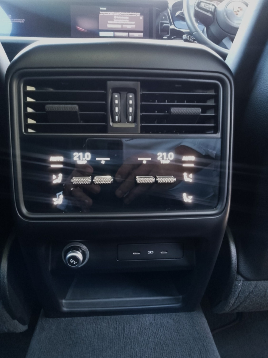 2024 Porsche Cayenne 9YA II GTS SUV Image 25