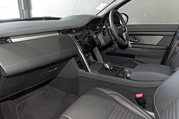 2025 MY25.5 Land Rover Discovery Sport L550 P250 Dynamic SE SUV image 20