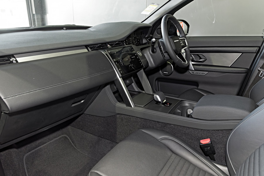 2025 MY25.5 Land Rover Discovery Sport L550 P250 Dynamic SE SUV