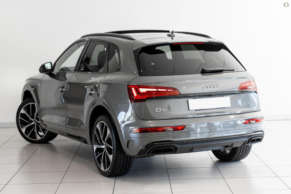 2025 Audi Q5 FY 55 TFSI e S Line SUV image 2
