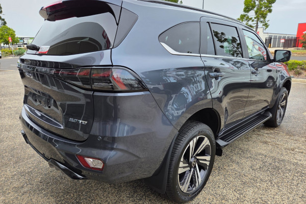2025 Isuzu MU-X LS-T SUV