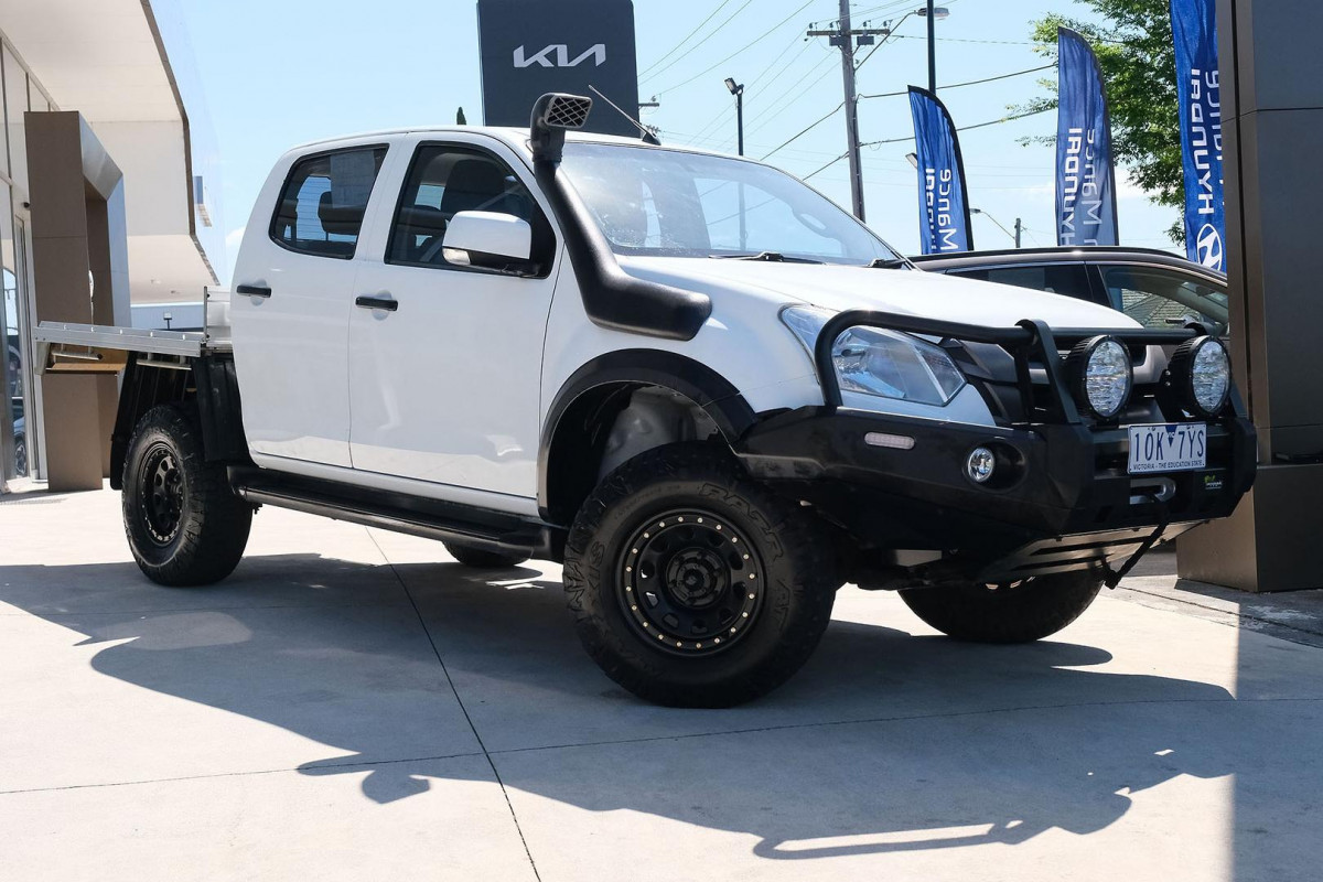 2018 Isuzu D-MAX  SX Cab Chassis