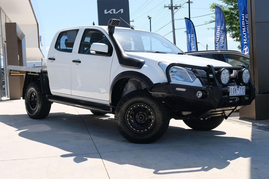 2018 Isuzu D-MAX  SX Cab Chassis