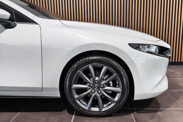 2025 Mazda 3 BP Series G20 Touring Hatch Image 6