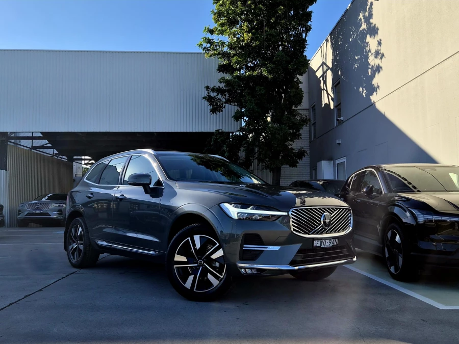 2025 MY26 Volvo XC60 UZ Plus B5 Bright SUV Image 1