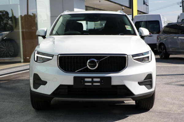 2024 MY25 Volvo XC40 XZ Plus B4 SUV Image 2