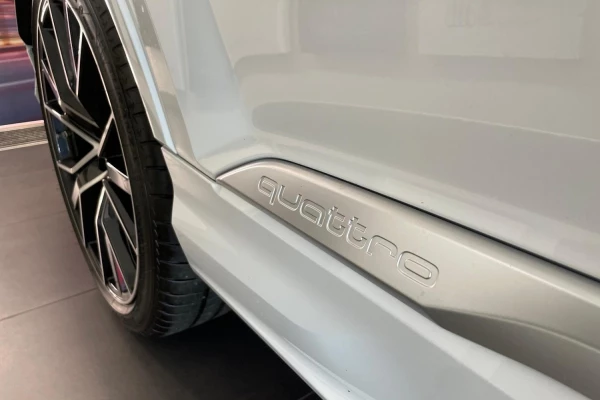 2026 Audi SQ7 TFSI Wagon Image 12