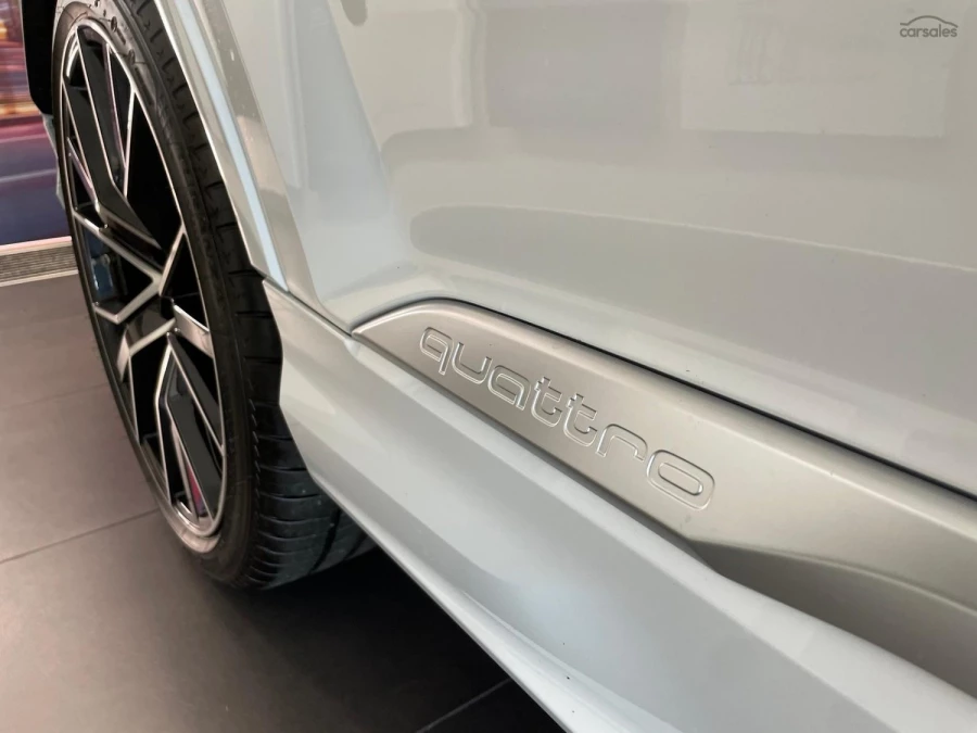 2026 Audi SQ7 TFSI Wagon Image 12