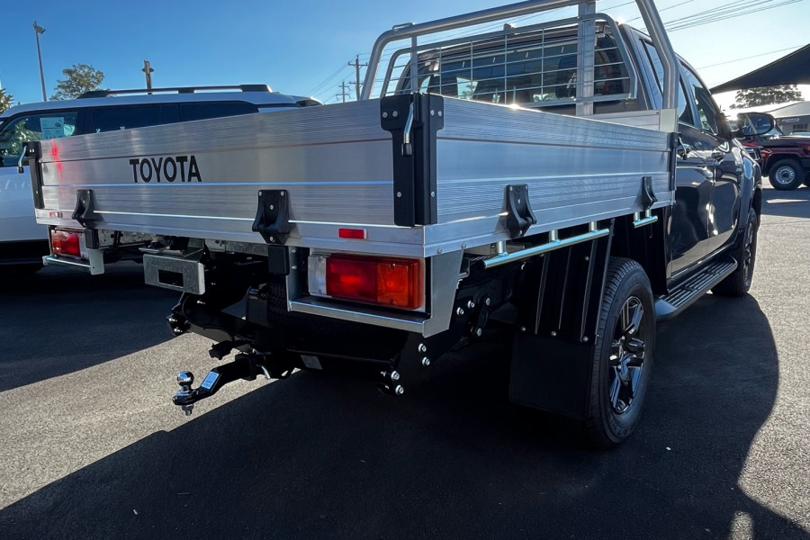 2025 MY24 Toyota HiLux GUN126R SR 48V Cab Chassis Image 8