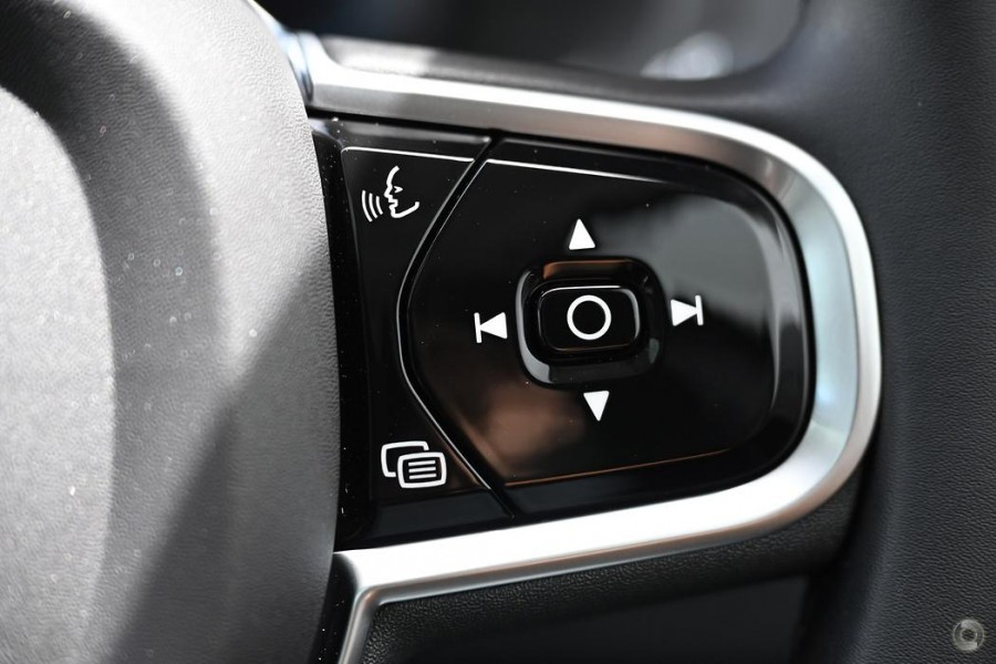 2024 Volvo XC90 L Series Recharge Ultimate T8 Plug-In Hybrid SUV Image 14