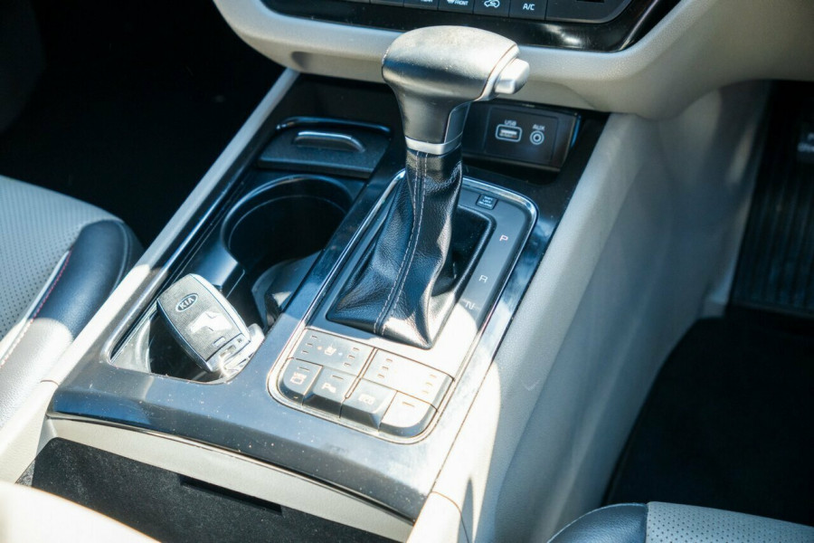 2017 MY18 Kia Carnival YP Platinum People Mover Image 15