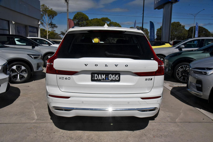 2023 Volvo XC60  Ultimate B5 Bright SUV Image 12