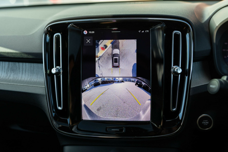 2026 Volvo XC40 XZ Ultra B4 Bright SUV Image 24