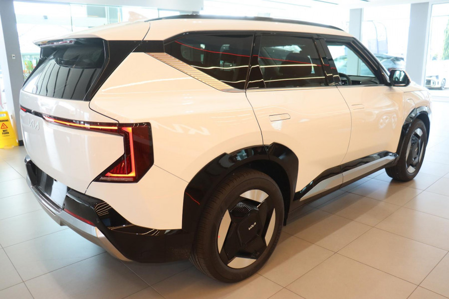 2026 Kia EV5 OVc Earth SUV Image 7