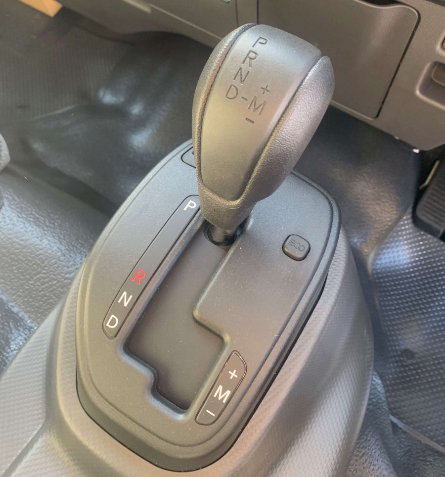 2025 Isuzu  NQS 80-175 DT C34 CREW Cab Chassis Image 10