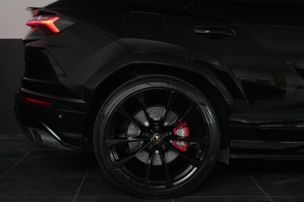 2022 Lamborghini Urus SUV Image 24