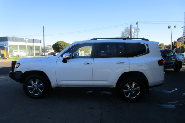 2021 Toyota LandCruiser 5E55190D0 Sahara Wagon Image 4