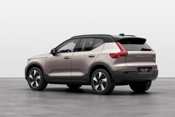 2024 Volvo XC40  Recharge Pure Electric SUV Image 2