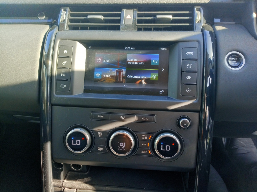 2017 Land Rover Discovery Series 5 SE SUV Image 12