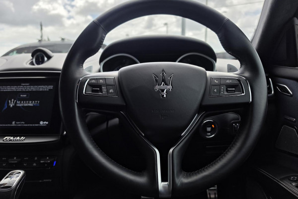 2020 Maserati Ghibli M157 GranLusso Sedan Image 21