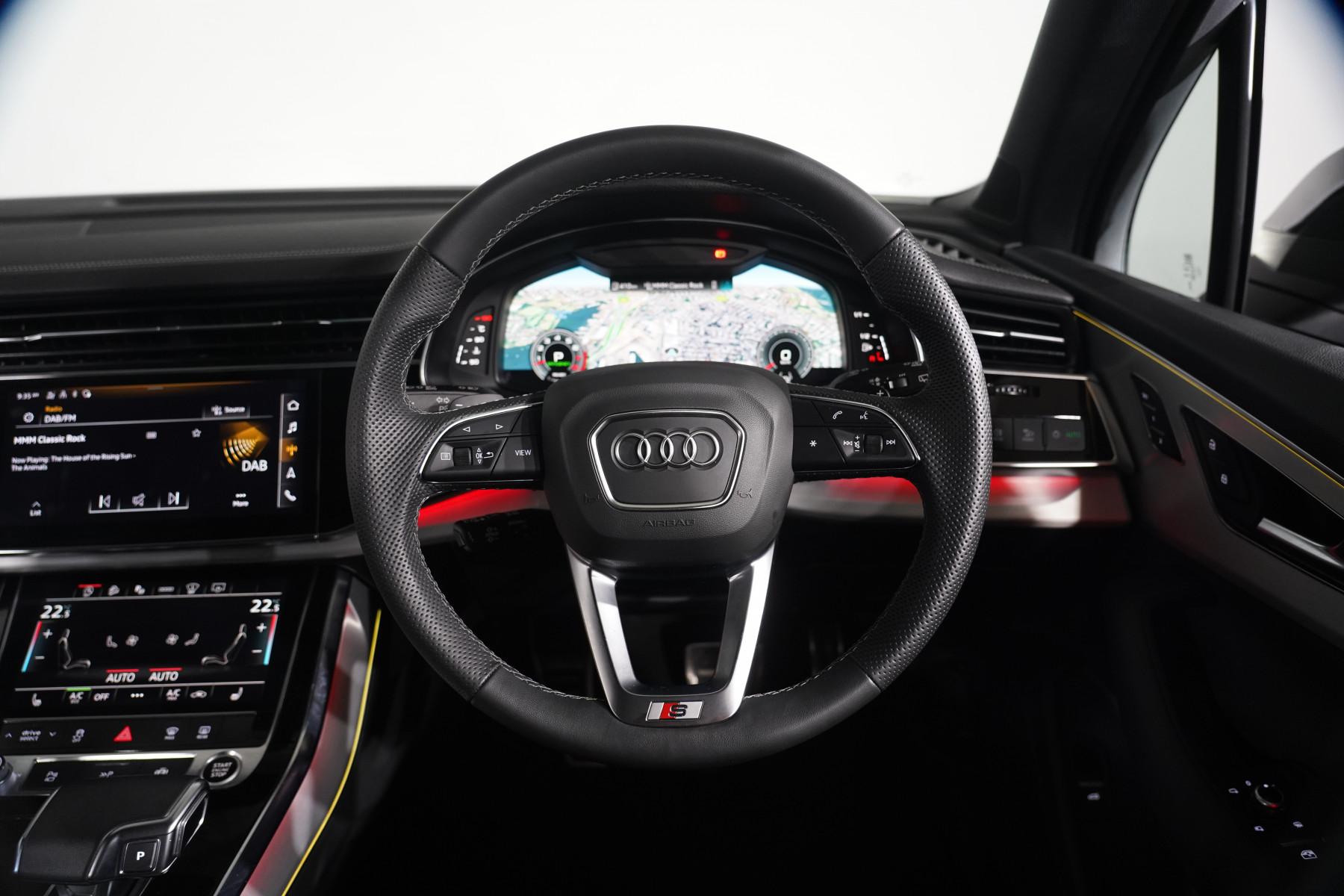 2023 Audi Q7 55 Tfsi S Line Quattro Mhev SUV Image 16