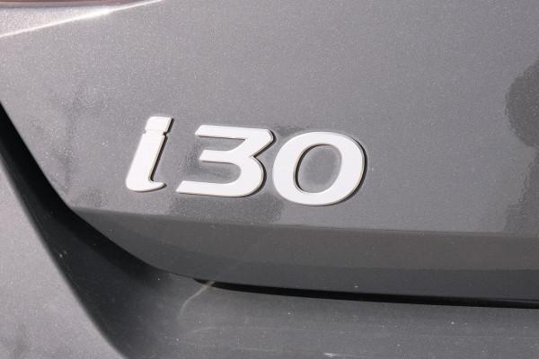 2024 Hyundai i30 CN7.V2 Hybrid Sedan Image 19