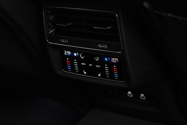 2021 Audi RS Q8 Tfsi Quattro SUV Image 32