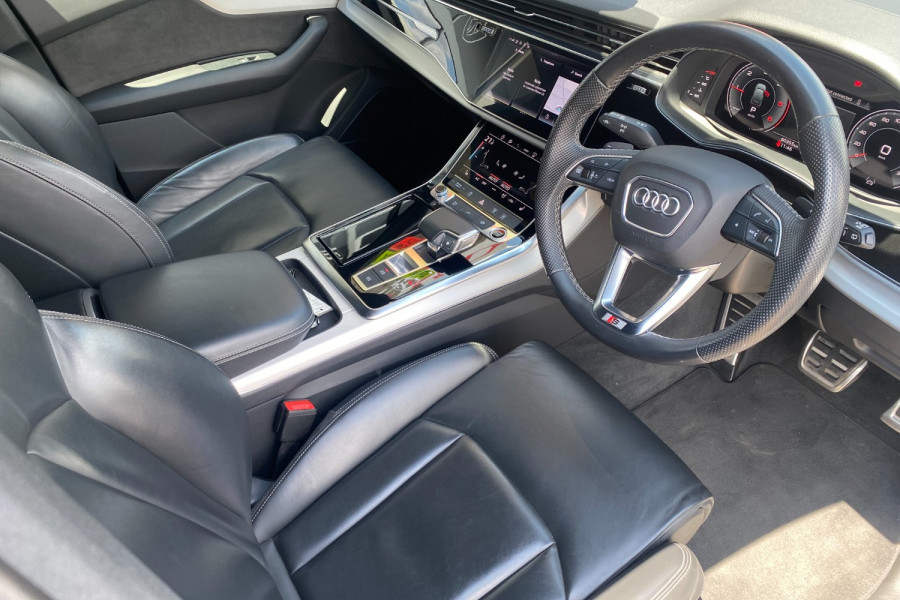 2022 Audi Q7 4M 50 TDI S Line SUV Image 10