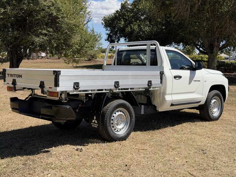 2026 Mitsubishi Triton MV  GLX Cab Chassis Image 7