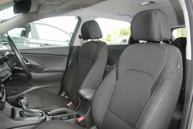 2019 [SOLD]    Mobile Image 18